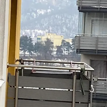 Sleep4-freep-mountainview-balcony-petfriendly Apartment