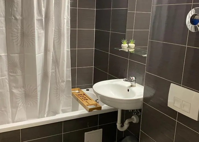 Sleep4-freep-mountainview-balcony-petfriendly